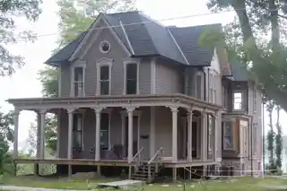 John C. and Augusta (Covell) Lewis House