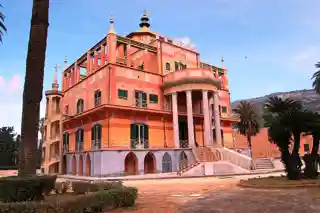 Chinese Palace