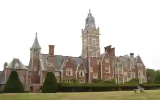 Aldermaston Court