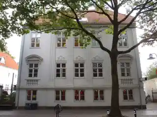 Moyel House