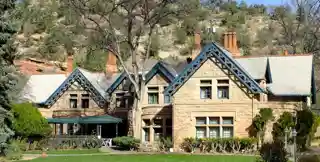 Briarhurst Manor
