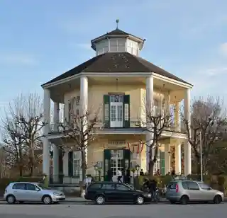 (Vienna)