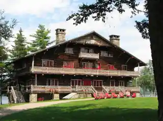 Sagamore Lodge