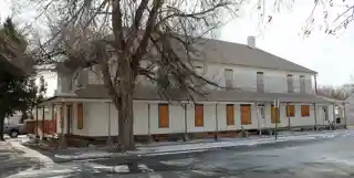 Lett Hotel