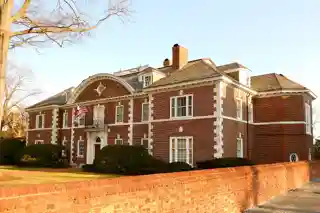 University Cottage Club