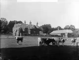 Eriviat Hall