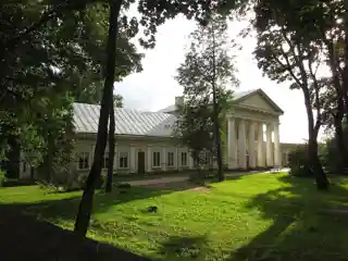 Salos Manor