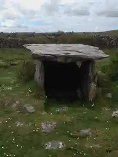 Gleninsheen wedge tombs