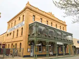 Federal Hotel