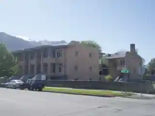 Avon Apartments
